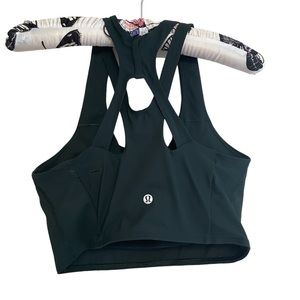 Lululemon stash it bra in forest green, medium support size 10.